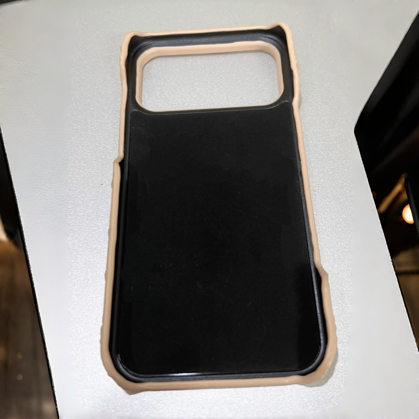 Sand Beige Croc-Embossed Genuine Leather Phone Case・Compatible with iPhone 17 Series・8309