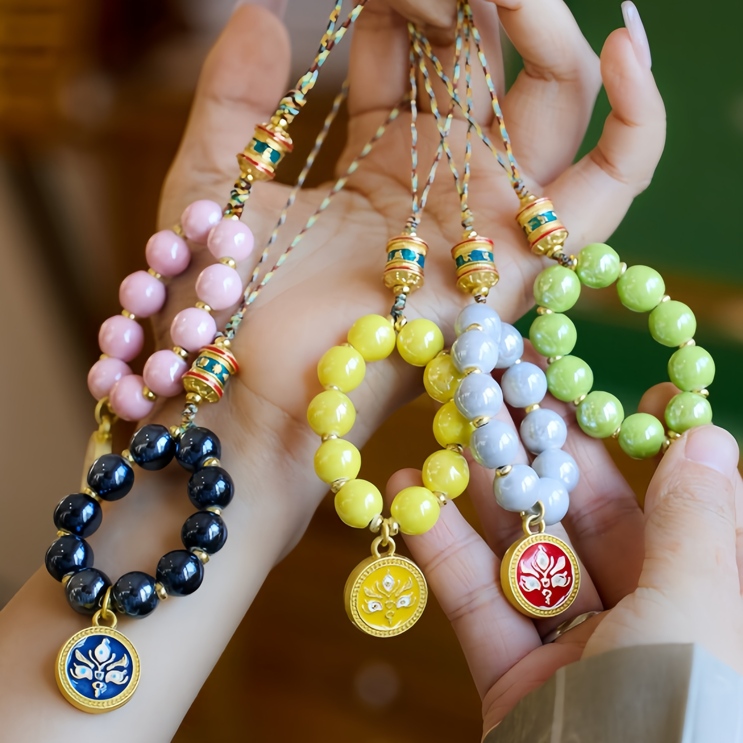 Whisper of Fortune · Porcelain Glass Phone Chain 9004