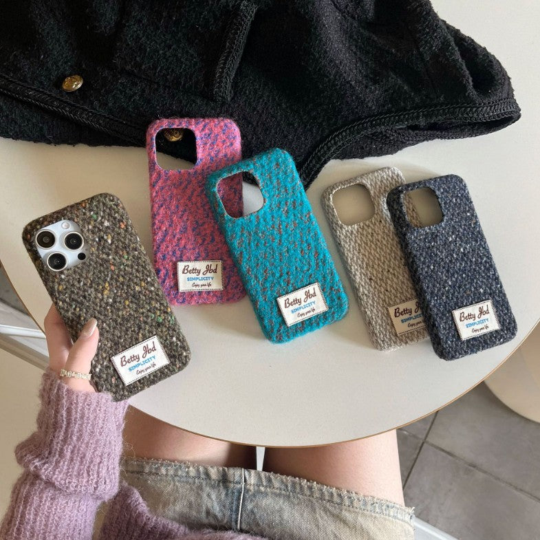 Fluffy Knit Fabric Phone Case・Compatible with iPhone 16 Series・8123