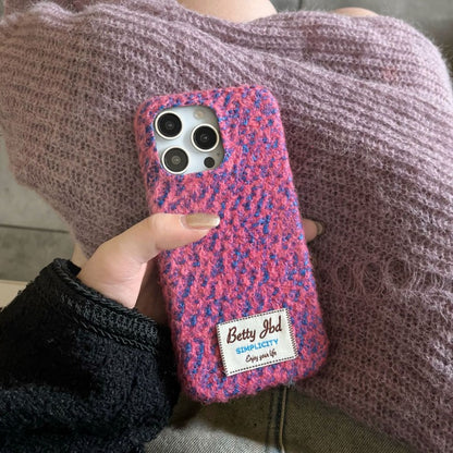 Fluffy Knit Fabric Phone Case・Compatible with iPhone 16 Series・8123