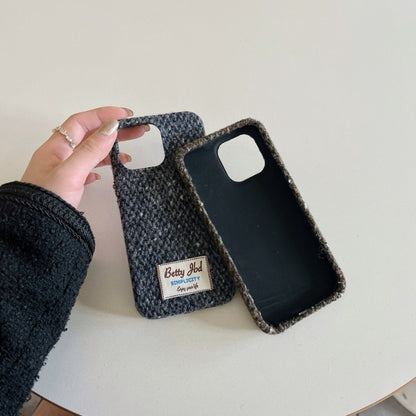 Fluffy Knit Fabric Phone Case・Compatible with iPhone 16 Series・8123