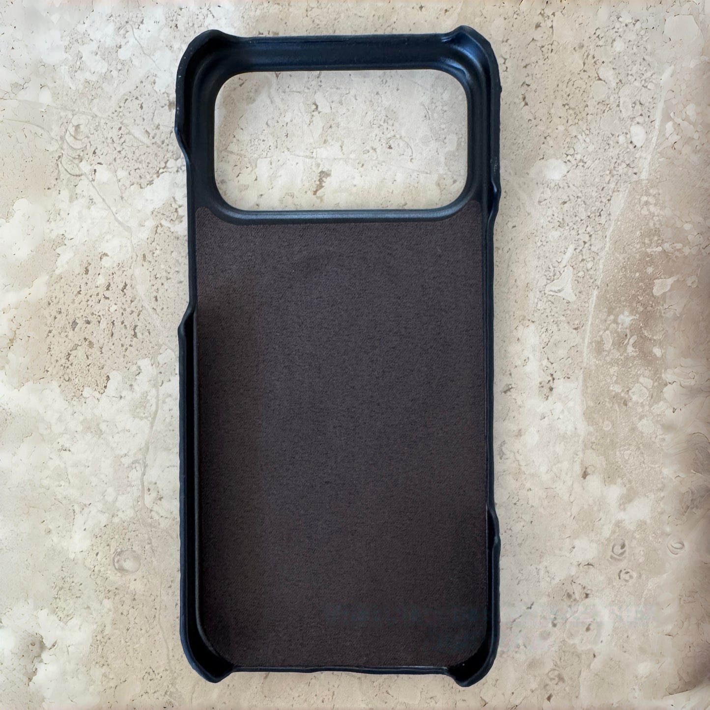 Croc-Embossed Genuine Leather Phone Case・Compatible with iPhone 17 Series・7910