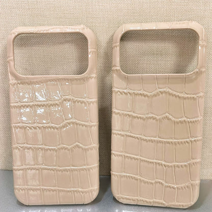 Sand Beige Croc-Embossed Genuine Leather Phone Case・Compatible with iPhone 17 Series・8309