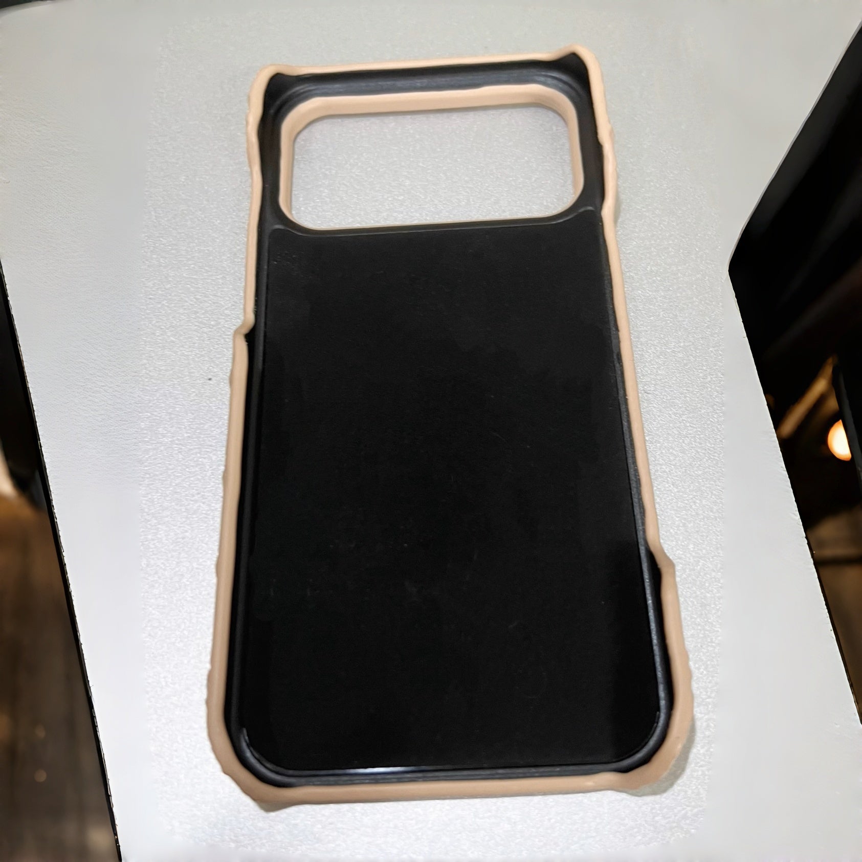 Finely Crafted Leather Crocodile-Embossed Cream White Phone Case - Compatible with iPhone 17 Series 8306