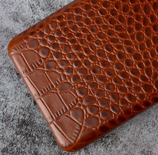 Croc-Embossed Genuine Leather Phone Case・Compatible with iPhone 17 Series・7910